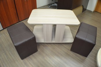 Журнальный стол с пуфиками (миссия) в Удачном - mebel154.com